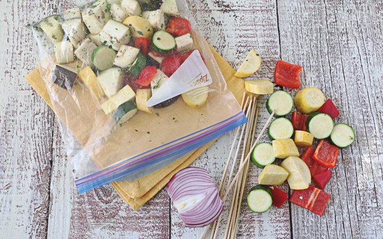 Can you store strawberries in a Ziploc bag?