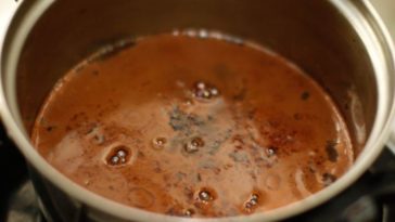 Can you substitute chocolate chips for melting chocolate?