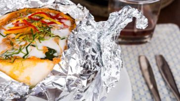 Can you use aluminum foil in the NuWave air fryer?