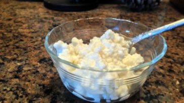 Can you use cream cheese instead of cottage cheese in cheesecake?