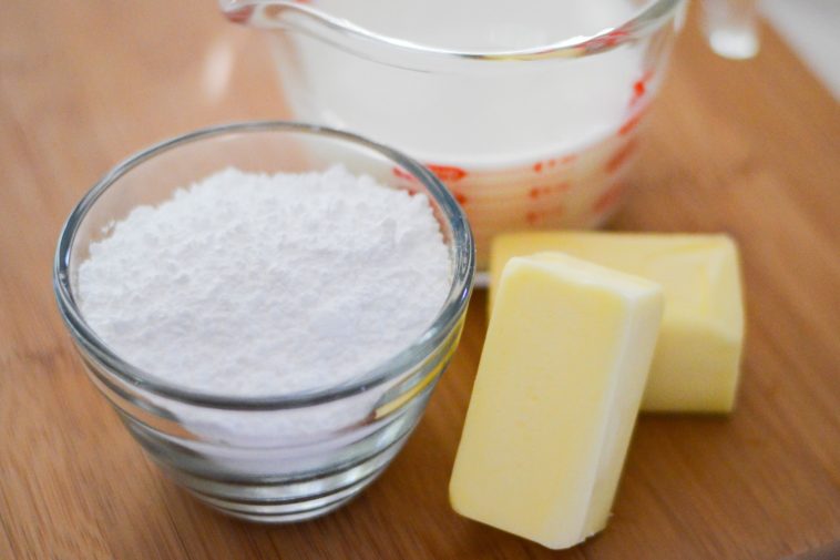 Can you use regular sugar instead of powdered sugar for icing?
