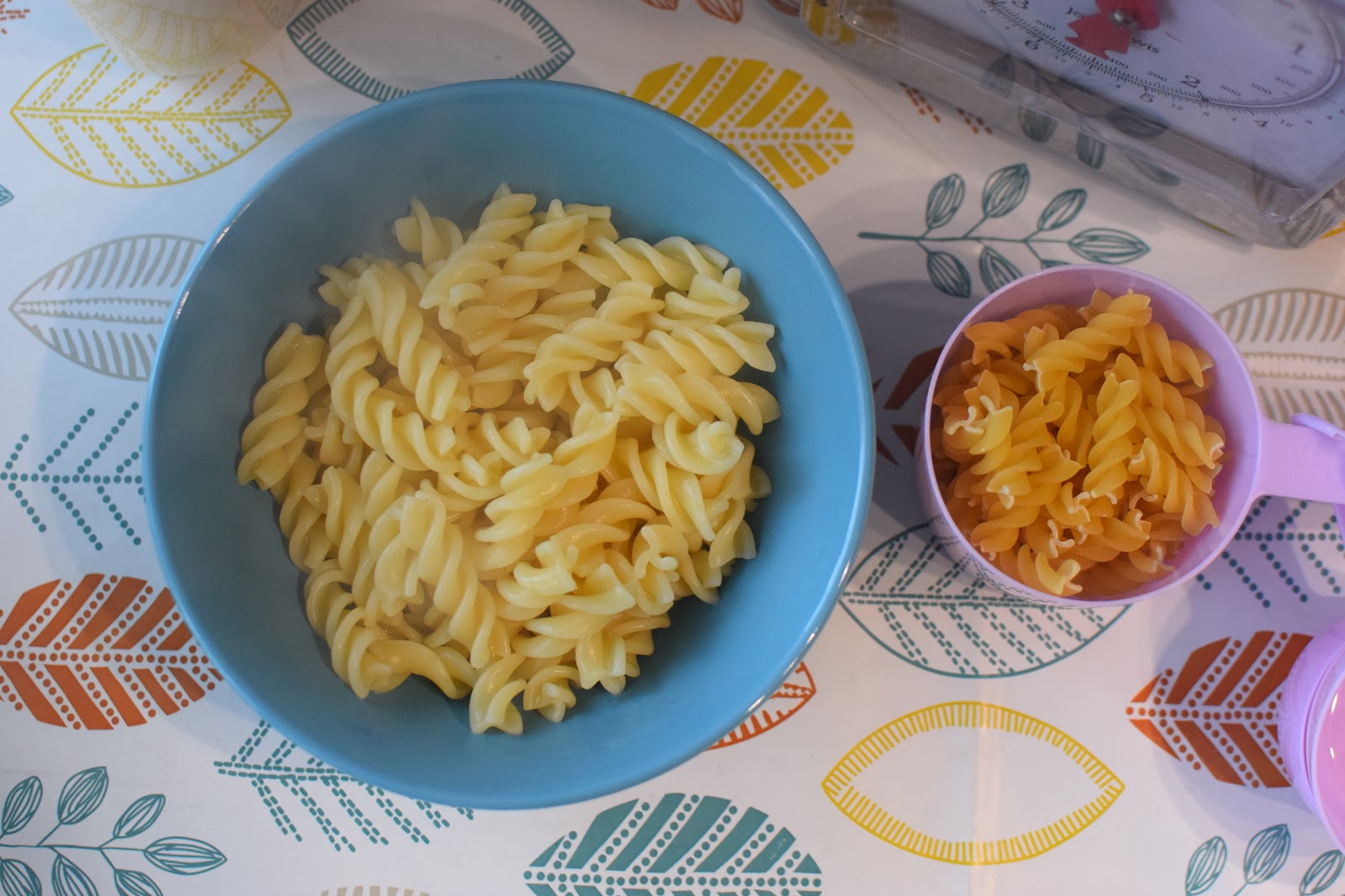 Порция спагетти грамм. 162 Grams of pasta.