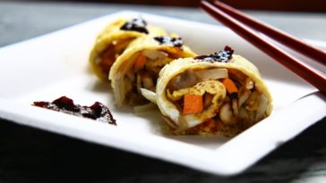 Do egg rolls have meat in them?