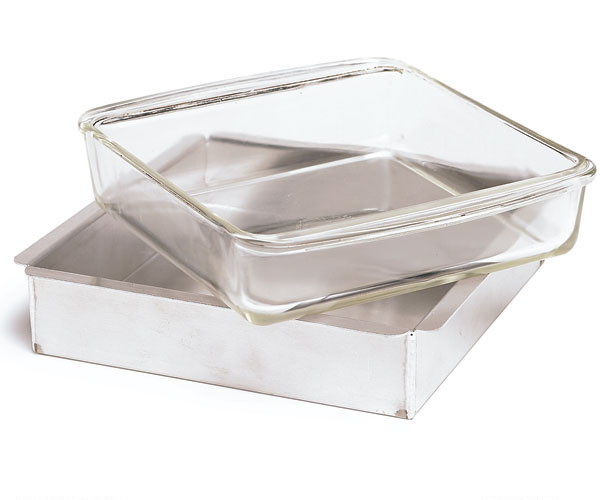 Do glass pans bake faster than metal?