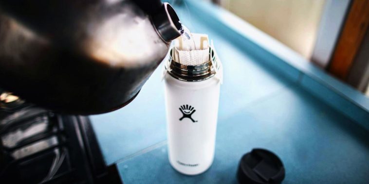 Do insulated coffee mugs keep drinks cold?