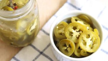 Do pickled jalapenos help you lose weight?