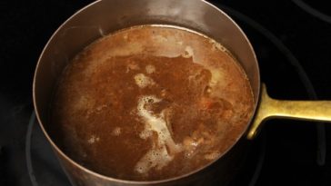 Do sauces thicken with lid on or off?