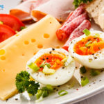 Do vegetarians eat eggs?