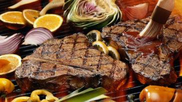 Do you close the grill when cooking steak?