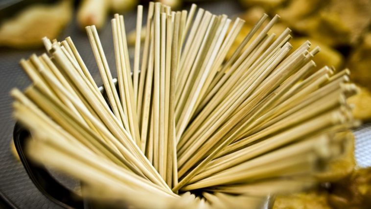 Do you have to soak metal skewers?