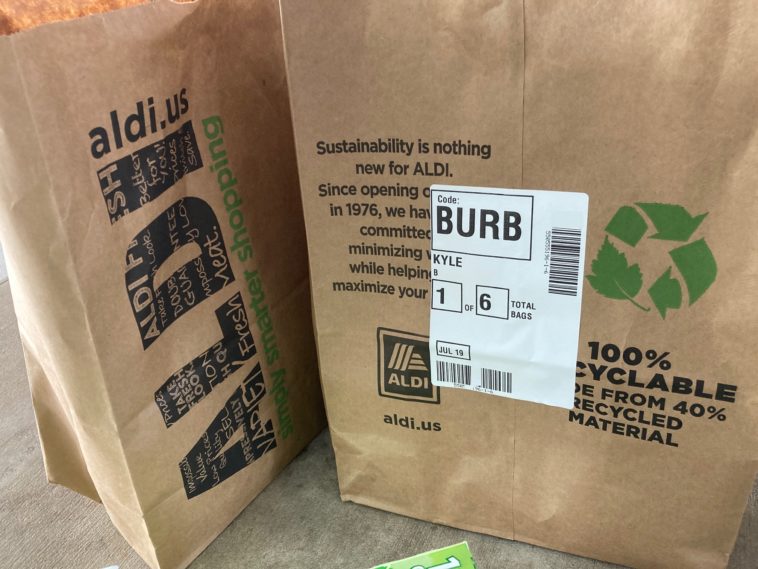 Does Aldi curbside pickup cost money?