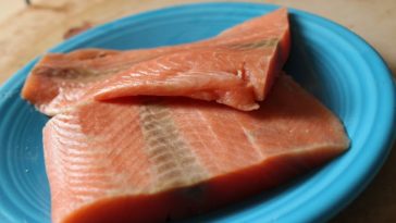 Does Aldi sell hollandaise sauce?