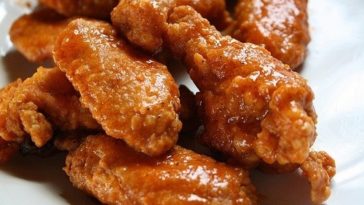 Does Buffalo Wild Wings fry in lard?