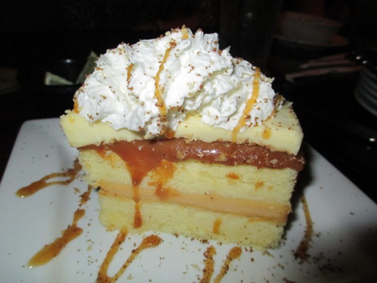 Does LongHorn have cheesecake?