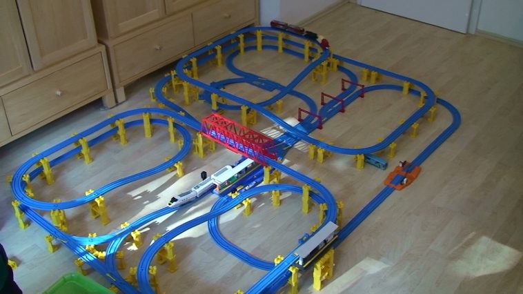 Does Round Table Pizza offer a senior discount?