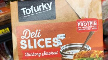 Does Tofurky taste like turkey?