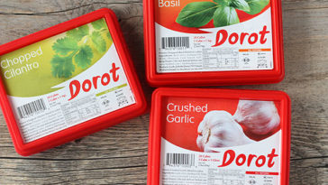 Does Trader Joe's sell minced garlic?