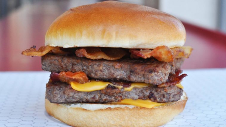 Does Wendy's have a baconator?