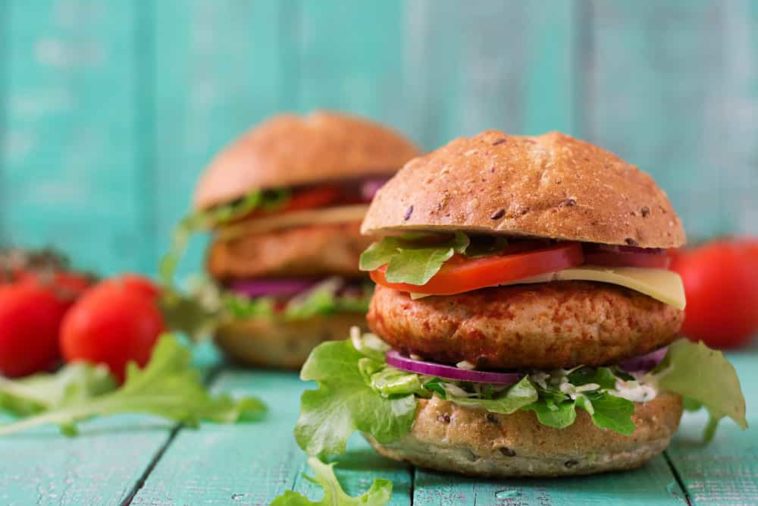 Does a turkey burger have to be fully cooked?