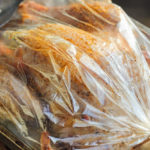 Does a turkey cook faster in an oven bag?