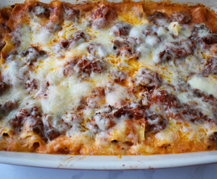 Does authentic lasagna have mozzarella?