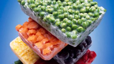 Does heating milk in microwave kill nutrients?