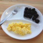 Does hellmans mayo have raw eggs?