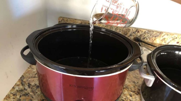 Does meat need to be submerged in slow cooker?