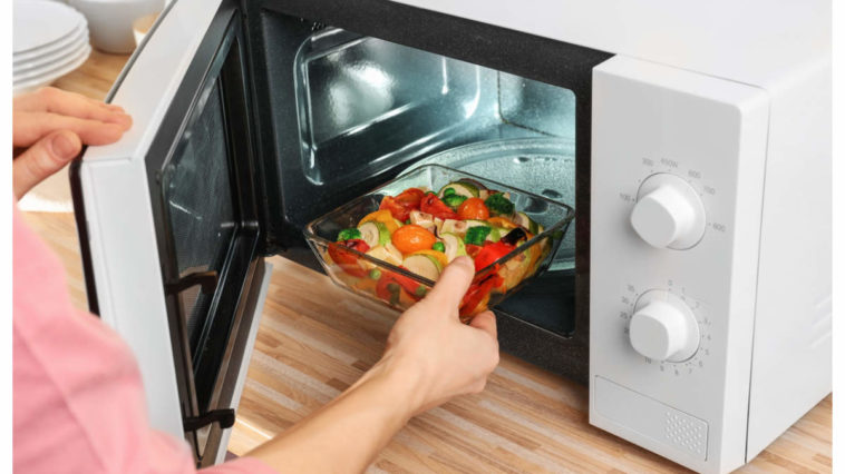 Does microwaving kill alcohol?