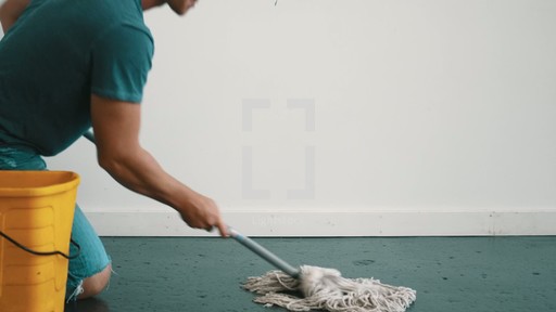 Does mopping actually clean?