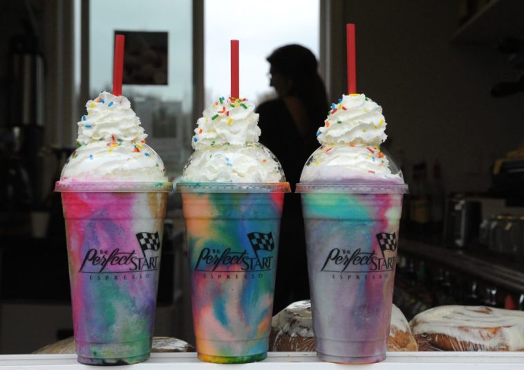 Does peach syrup have red dye?