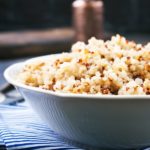 Does quinoa have gluten or carbs?