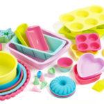 Does silicone bakeware need to be greased?