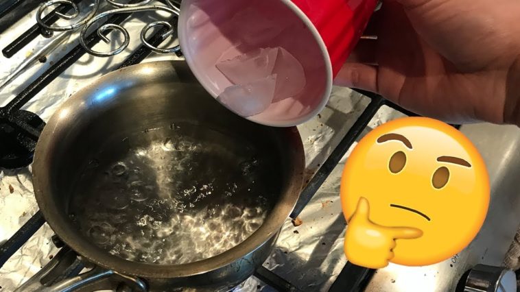 Does silicone melt in boiling water?