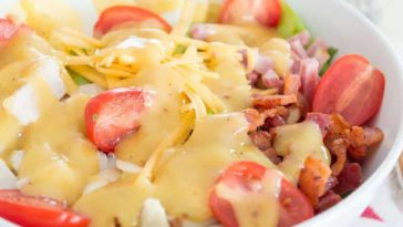 Does subway honey mustard have dairy?