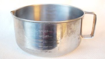 How big is a 3 quart mixing bowl?