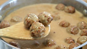 How can I thicken up my Swedish meatball sauce?