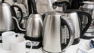 How do I choose a good electric kettle?