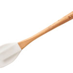 How do I choose a silicone spatula?