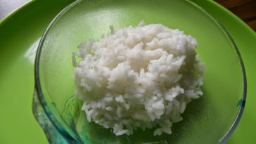 How do I cook half a cup of rice?