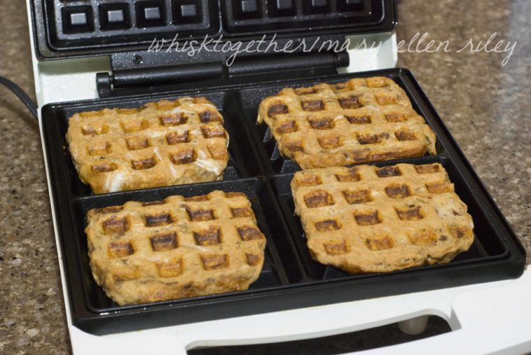 How do I know when my waffle maker is done?