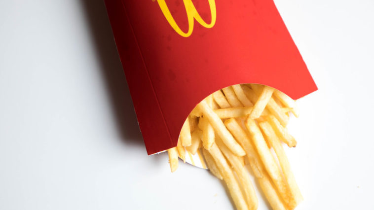 How do Mcdonald's apple slices stay fresh?