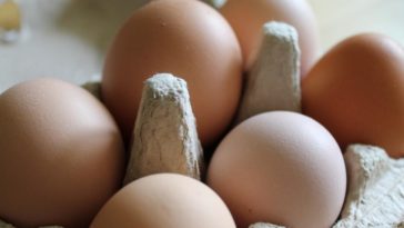 How do you bind without eggs?