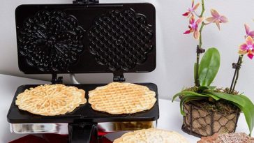 How do you clean a Palmer pizzelle maker?