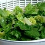 How do you clean lettuce without getting soggy?