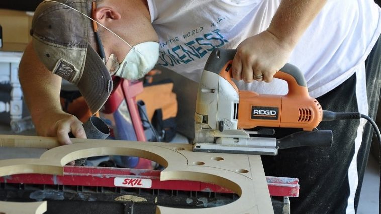 How do you cut soap without breaking it?