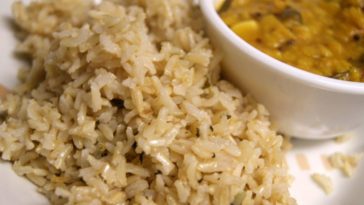 How do you defrost cooked brown rice?