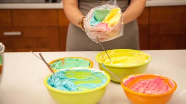 How do you get black icing?