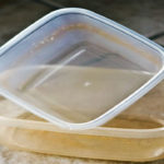 How do you get stains out of Rubbermaid containers?