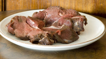 How do you get the gamey taste out of deer meat?